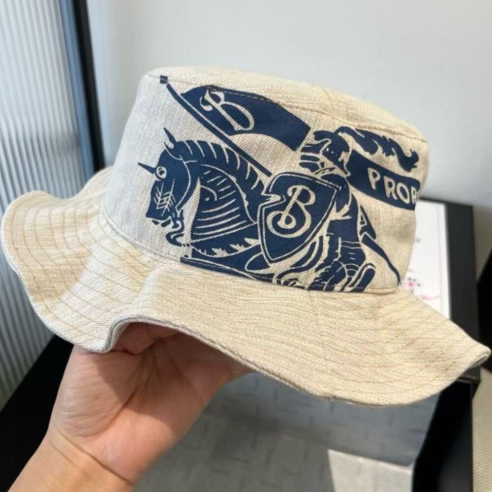 Burberry bucket hat women visor hats - Picture 2 of 4
